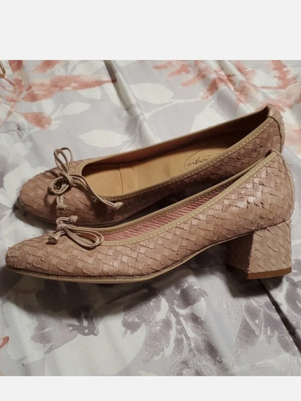 Gaia Bellagio Textured Ballet Flat Women Shoes in Light Pink - Casual Bow Detail